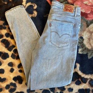 Levi skinny jeans